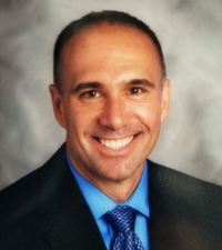 Daniel Richards Headshot